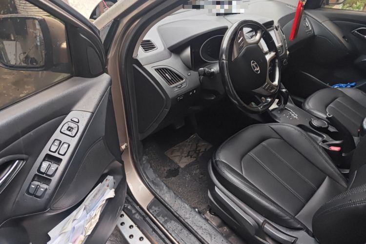 Used Hyundai ix35 2013 2.0L Automatic Two-Wheel Drive Smart GLS China IV Standard