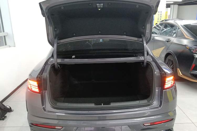 Used Geely Auto Preface 2025 Dongfang Yao 2.0TD Lanxing Edition
