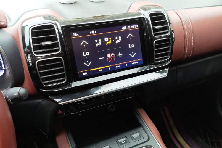 Used Citroen C5 AIRCROSS 2017 380THP Luxury Model Audio And AC Panel