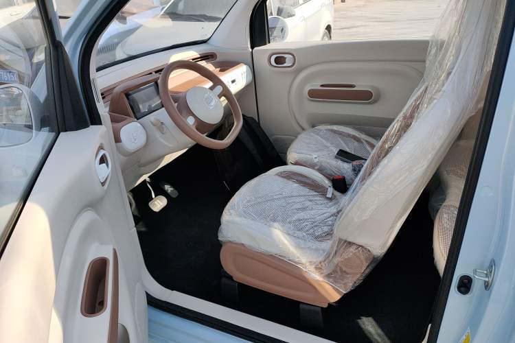 Used Bestune Pony 2026 222km Colorful Horse Driver Seat