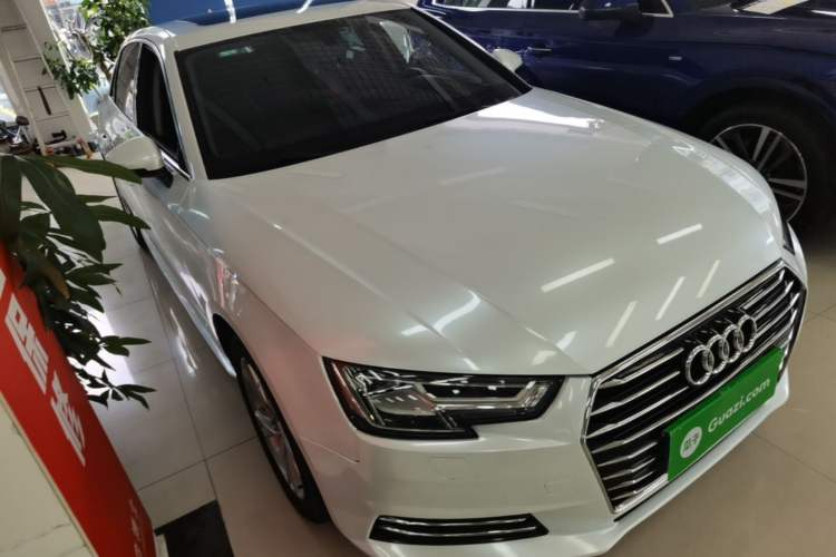 Used Audi A4L 2018 30th Anniversary Edition 40 TFSI Trendy Model Front Right 45 Deg
