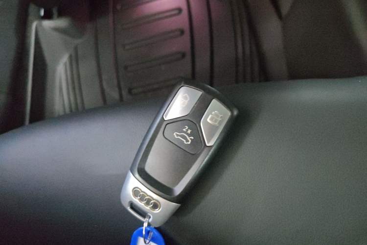 Used Audi A4L 2020 40 TFSI Luxury Dynamic Model