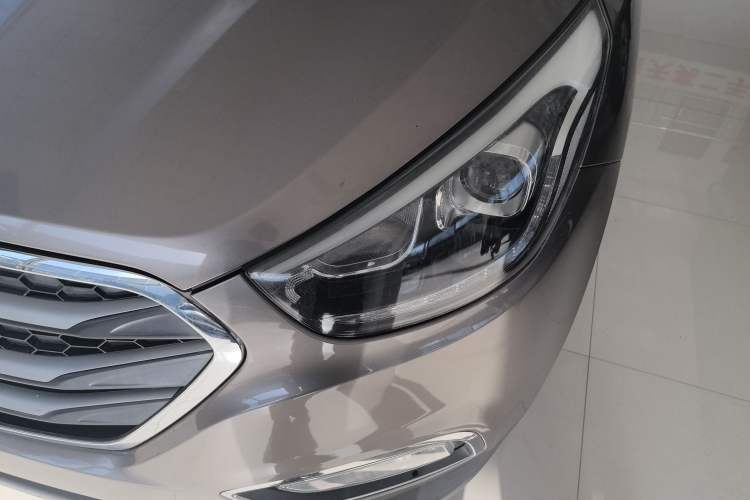 Used Hyundai ix35 2015 2.0L Automatic 4x4 Smart Version China V Standard
