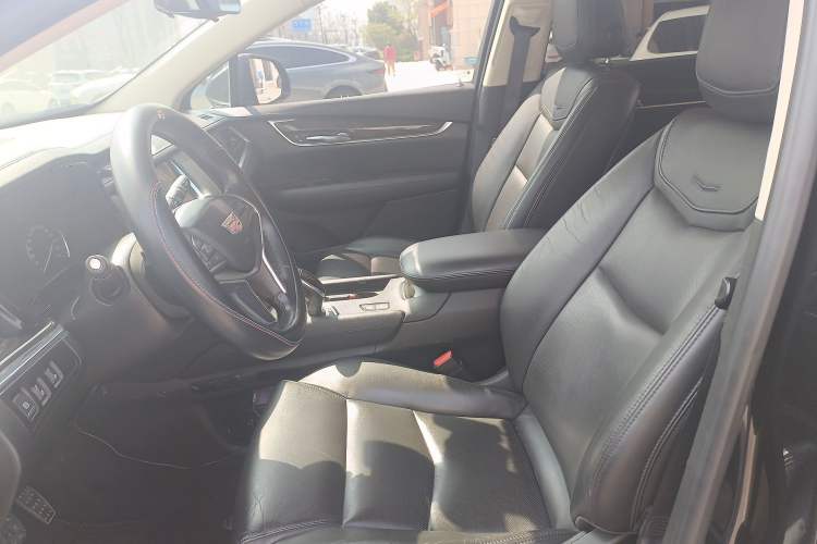 Used Cadillac XT5 2018 25T Luxury Model