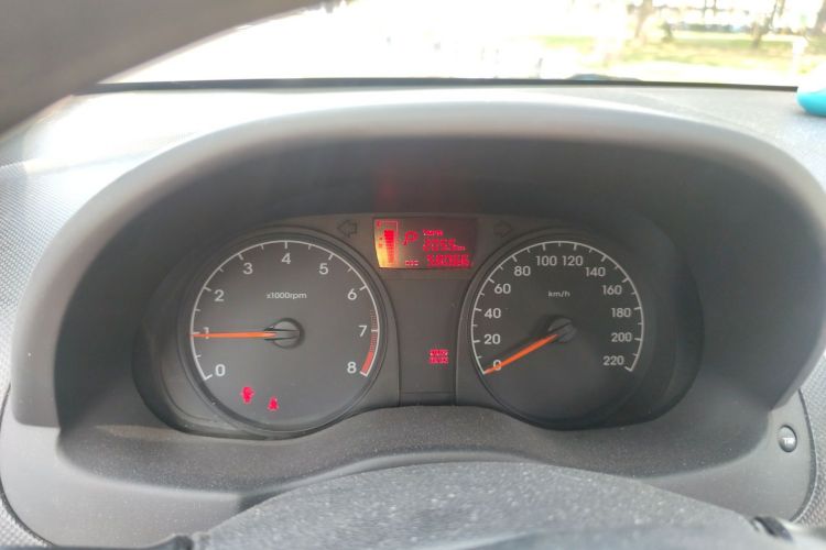 Used Hyundai Verna (older generation) 2014 1.4L Automatic Smart GLS Instrument Cluster