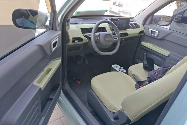 Used Geely Galaxy Panda 2023 Panda Mini 200km Endurance Bear