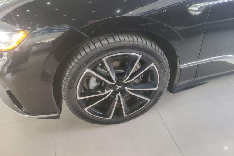 Used VOYAH PASSION 2024 PHEV Four-Wheel Drive Ultra-Long Range Flagship Model
