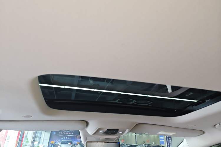 Used Denza D9 2024 DM-i 980 Four-Wheel Drive Prestige Model
