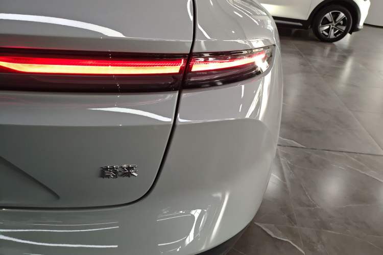 Used Nio ET5T 2024 75kWh Touring Right Rear Taillight