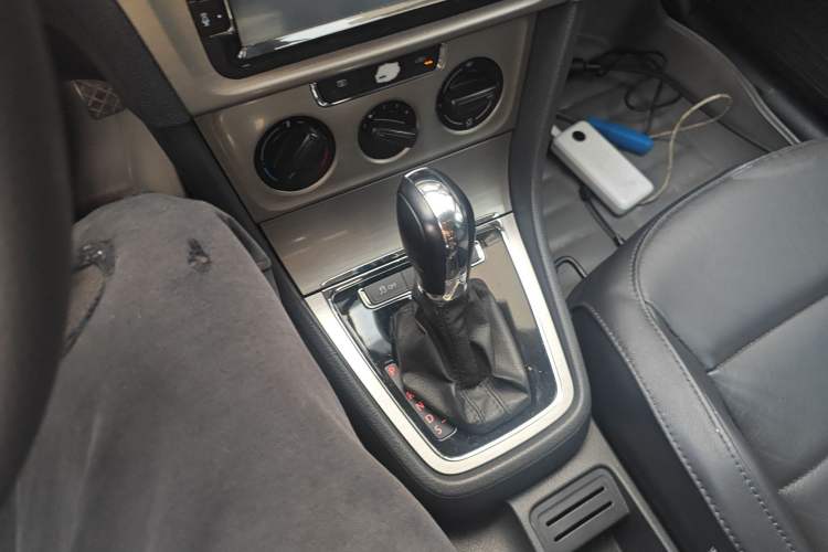 Used Volkswagen Lavida 2013 Restyled Classic 1.6L Automatic Comfort Edition
