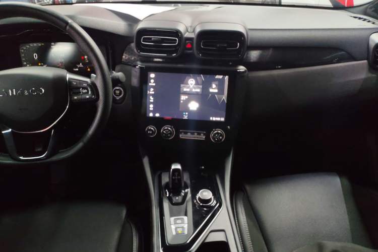 Used Lynk & Co 03 2021 1.5TD DCT JingPlus Audio And AC Panel
