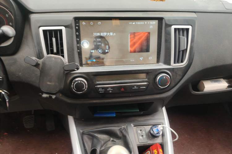 Used Foton Scenic G5 2024 2.4L CNG Commercial Version Open-Window 5/6-Seater 4K22C4M