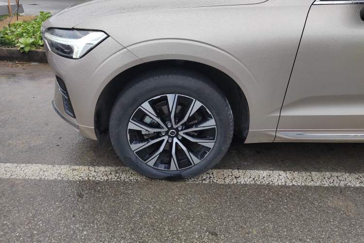 Used Volvo XC60 2025 B5 Four-Wheel Drive Smart & Advanced Luxury Edition