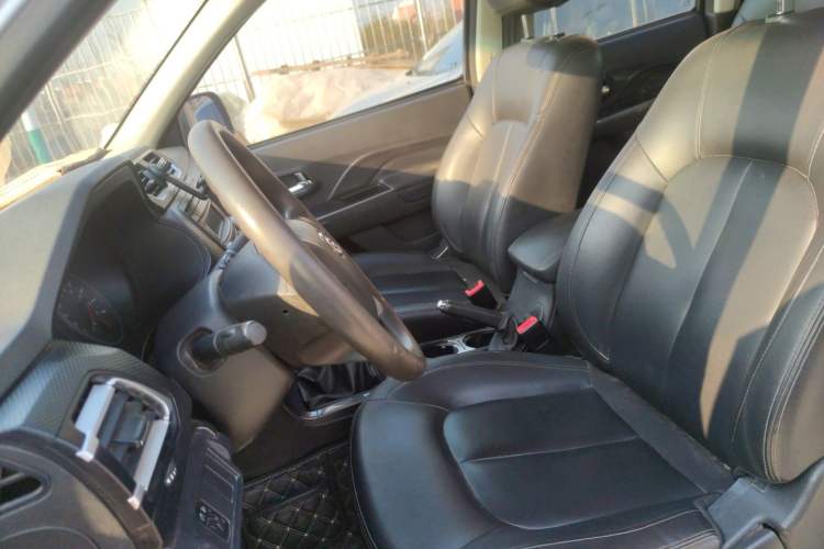 Used Great Wall Wingle 5 2017 2.0T European-spec Diesel Two-Wheel-Drive Entry-Level Big Double-Cab GW4D20D