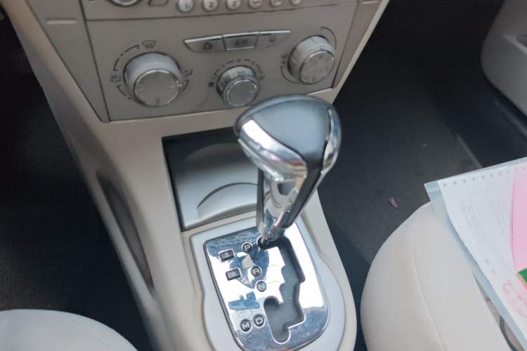 Used Citroen C-Quatre 2011 Hatchback 1.6L Automatic XuanYa Model Gear Lever