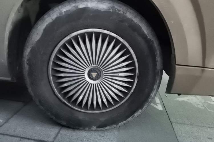 Used Foton Scenic G7 2021 2.4L Gasoline Commercial Version Long Wheelbase High Roof 4-Seater Van – 4K22D4M