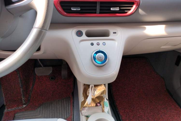 Used ORA White Cat 2020 360 km Luxury Version Gear Lever