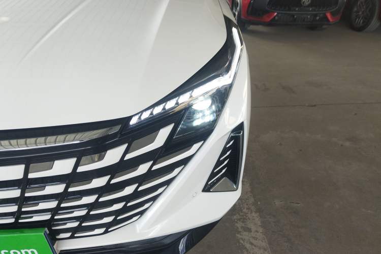 Used CHANGAN UNI-Z 2025 1.5T Premium Edition Left Front Headlight