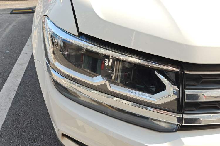 Used Volkswagen Tharu 2019 280TSI Two-Wheel Drive Luxury Version China VI Standard
