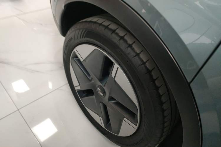 Used ONVO L60 2024 60 kWh Rear-Drive Version
