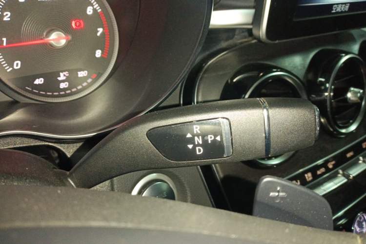 Used Mercedes-Benz C-Class 2016 C 180 L Sport Edition Gear Lever