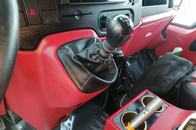 Used Ford Transit Custom 2016 2.2T Long-Wheelbase 6-Seater High-Roof Multi-Purpose Vehicle