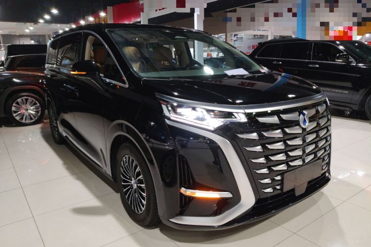 Used Denza D9 2024 DM-i 980 Four-Wheel Drive Prestige Model
