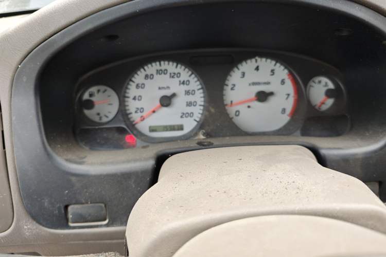 Used Nissan D22 2011 2.4L Gasoline Two-Wheel Drive Standard Version Instrument Cluster