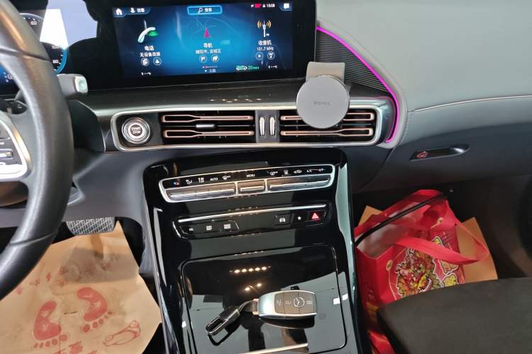 Used Mercedes-Benz EQC 2021 EQC 400 4MATIC Audio And AC Panel