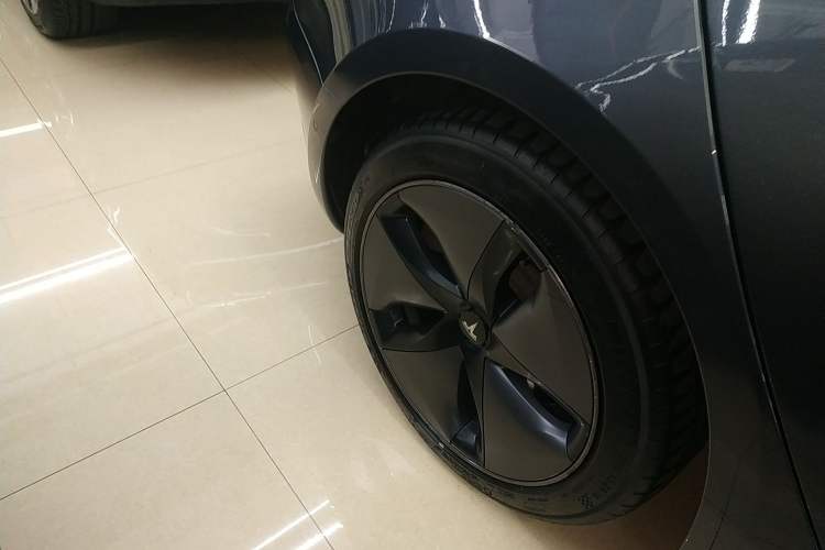 Used Tesla Model 3 (Import) 2019 Long-Range Rear-Wheel-Drive Version
