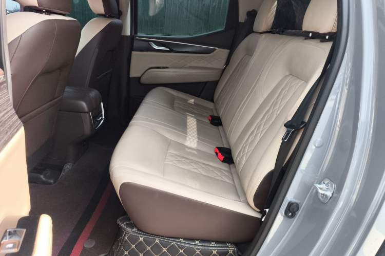 Used Dongfeng Ruichi 7 2022 2.3T Automatic 4x4 Diesel Flagship Long Cargo Bed M9T
