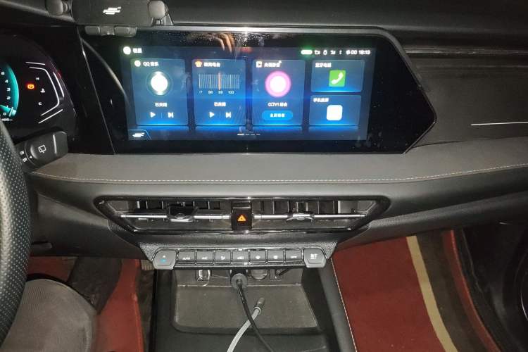 Used CHANGAN OSHAN X7 PLUS 2022 1.5T Blue Whale Edition Automatic ZhiZun Model
