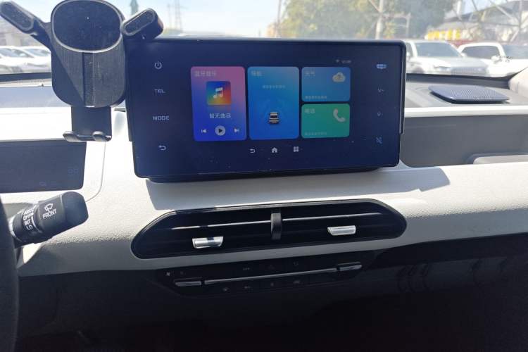 Used Geely Galaxy Panda 2023 Panda Mini 200km Endurance Bear
