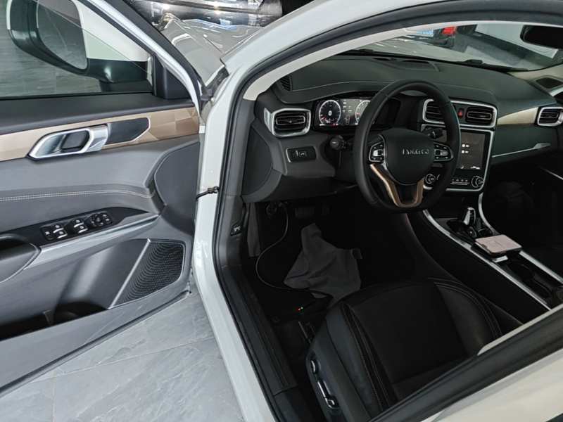 Used Lynk & Co 01 2017 2.0T Two-Wheel Drive Pro Edition — 16