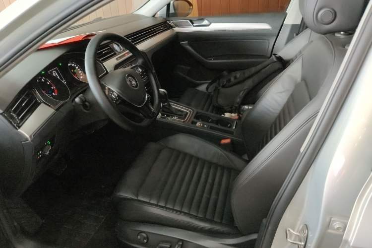 Used Volkswagen Magotan 2018 330TSI DSG Advanced Model Left Front Seat