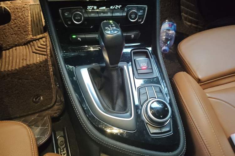 Used BMW 2 Series Gran Tourer 2015 218i Sports Design Package Gear Lever