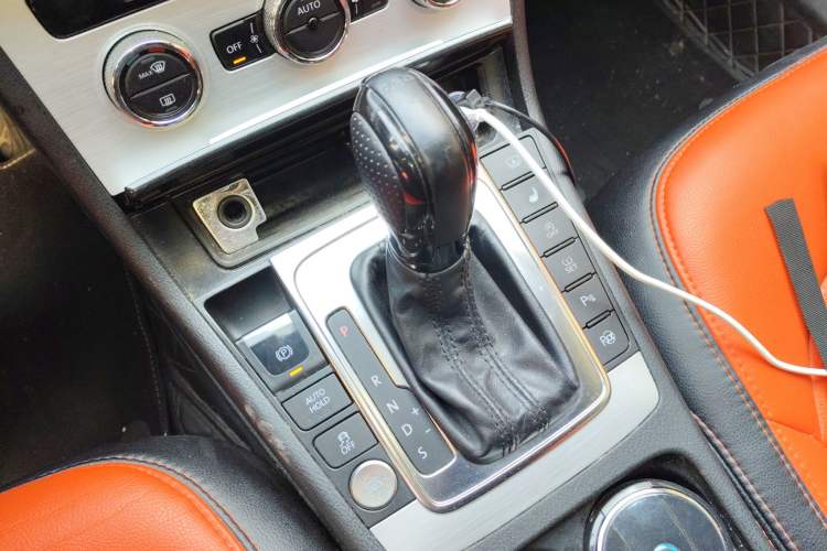 Used Volkswagen Magotan 2015 1.8TSI Advanced Model Gear Lever