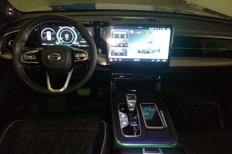 Used GAC Trumpchi GS8 2022 Flagship Series 2.0 TGDI Four-Wheel Drive Luxury Smart Connectivity Version (7 Seats)