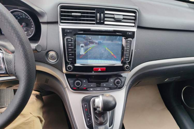 Used Haval H6 2015 Sport Edition 1.5T Automatic Two-Wheel Drive Luxury Model