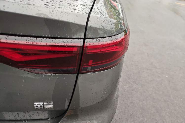 Used Geely Auto Emgrand 2025 4th Generation 1.5L CVT Luxury Version Right Rear Taillight