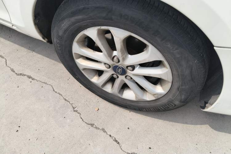 Used Ford Focus 2013 Hatchback Classic 1.8L Manual Base Model
