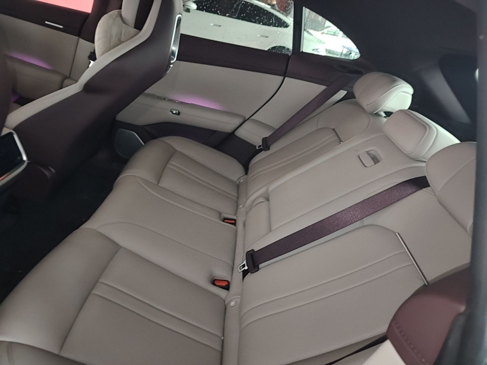 Xiaomi Auto YU7 2025 Ultra-Long Range Rear-Wheel Drive Version — снимка 20