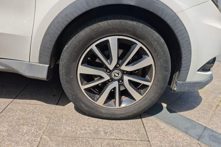 Used Dongfeng Fengon 580 2017 1.5T Manual Luxury Model