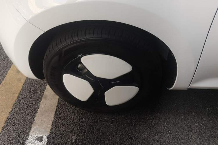 Used CHANGAN NEVO Lumin 2025 301km Cute Baby Edition Left Front Wheel Hub