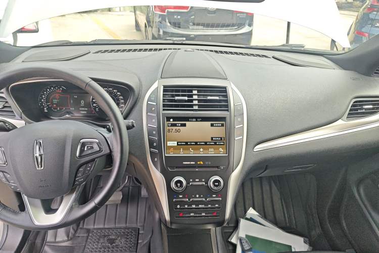 Used Lincoln MKC 2017 2.0T Two-Wheel Drive Deluxe Edition