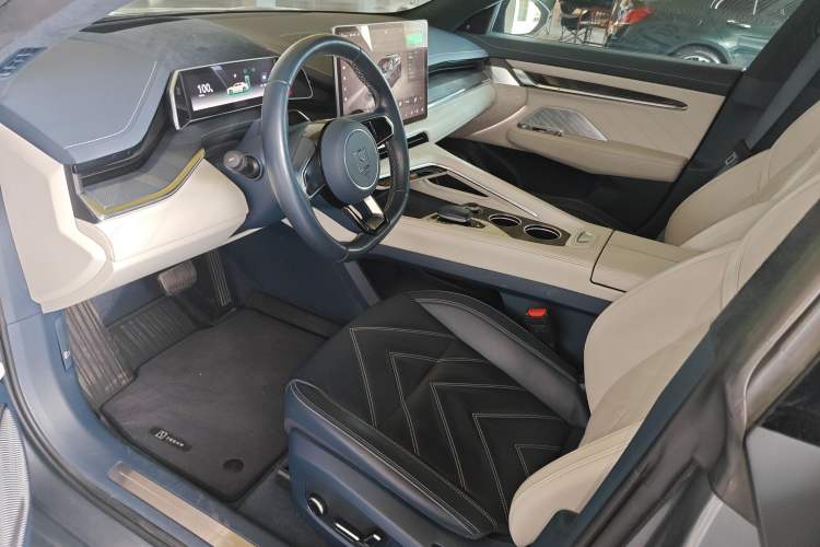 Used Zeekr 001 2021 Ultra-Long Range Dual-Motor YOU Version
