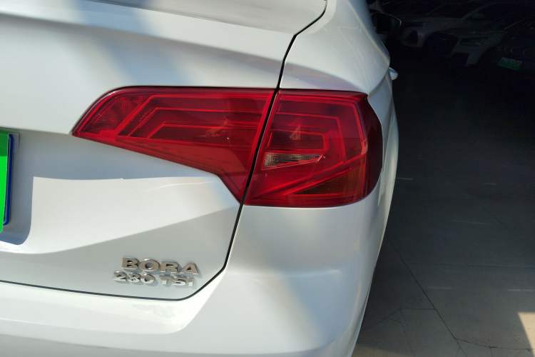 Used Volkswagen Bora 2016 230TSI DSG Comfort Model