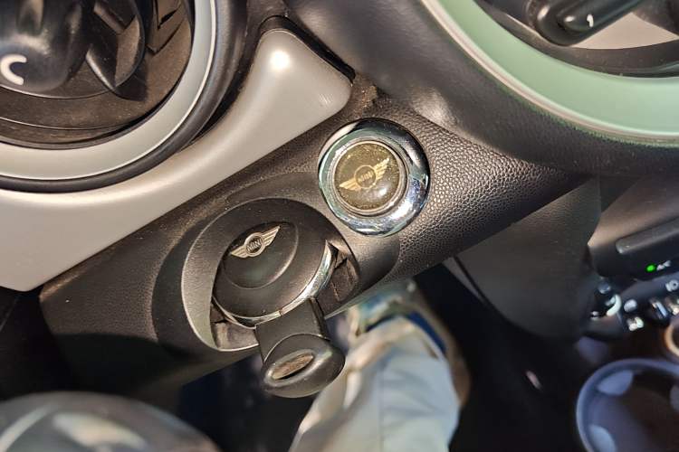 Used MINI MINI 2011 1.6L ONE