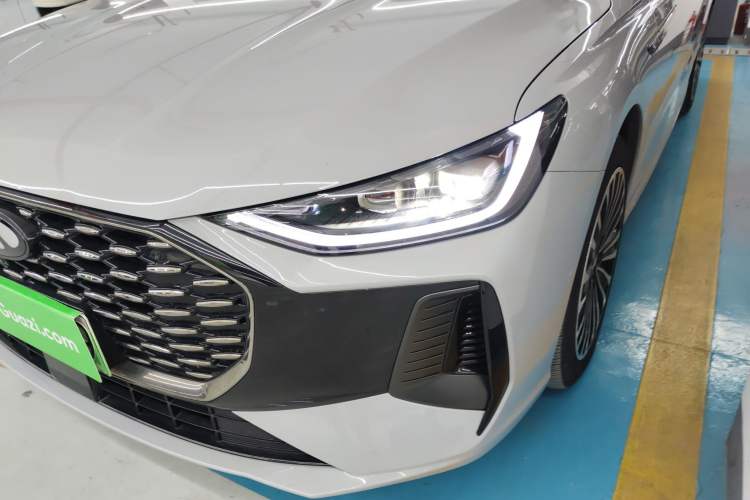 Used Chery Fengyun A8L 2025 1.5 TGDI 145 km Luxury Version