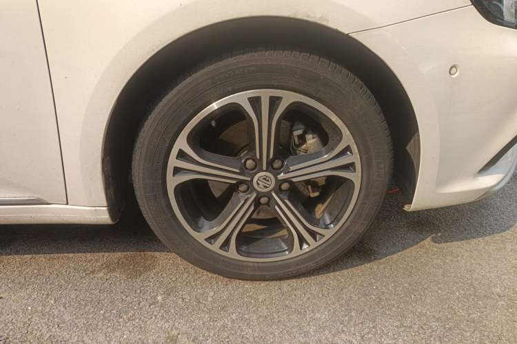 Used MG 6 New Energy 2018 45T E-DRIVE Intelligent Drive Hybrid PILOT Super Internet Edition Right Front Wheel Hub